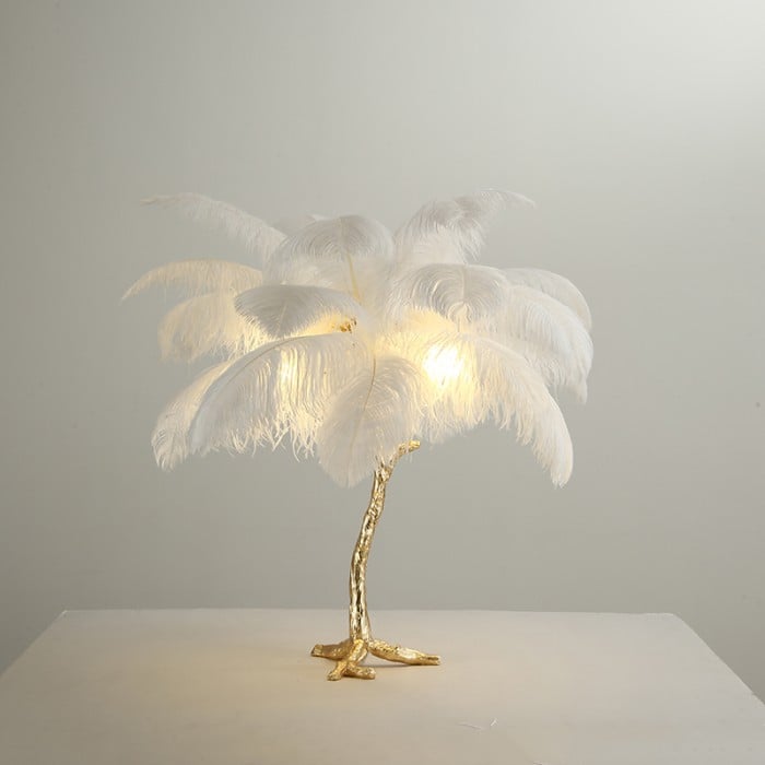 Amèlie Table Lamp – Ostrich Feather Lamp with Copper Base - Imagen 3