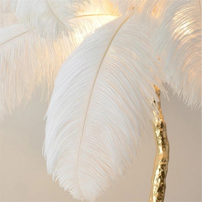 Amèlie Table Lamp – Ostrich Feather Lamp with Copper Base - Imagen 7