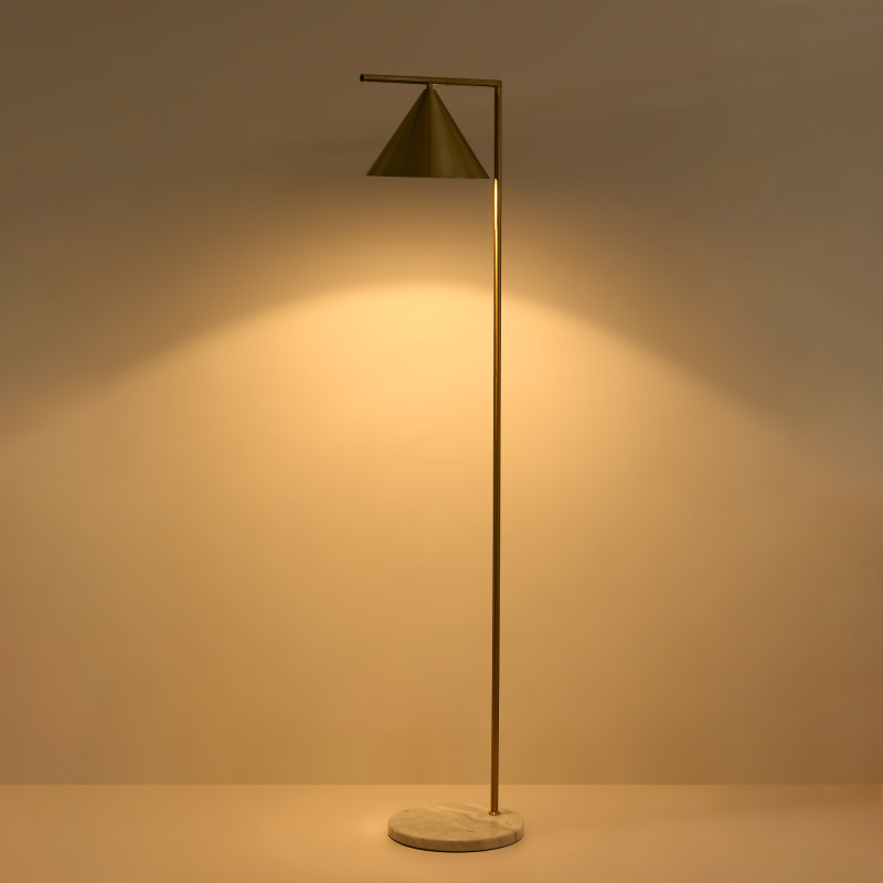 Ålesund Floor Lamp – Marble Base with Gold Finish - Imagen 4