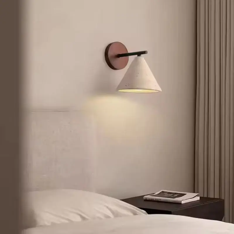 Leksvik – Vintage Travertine Wall Lamp - Imagen 3