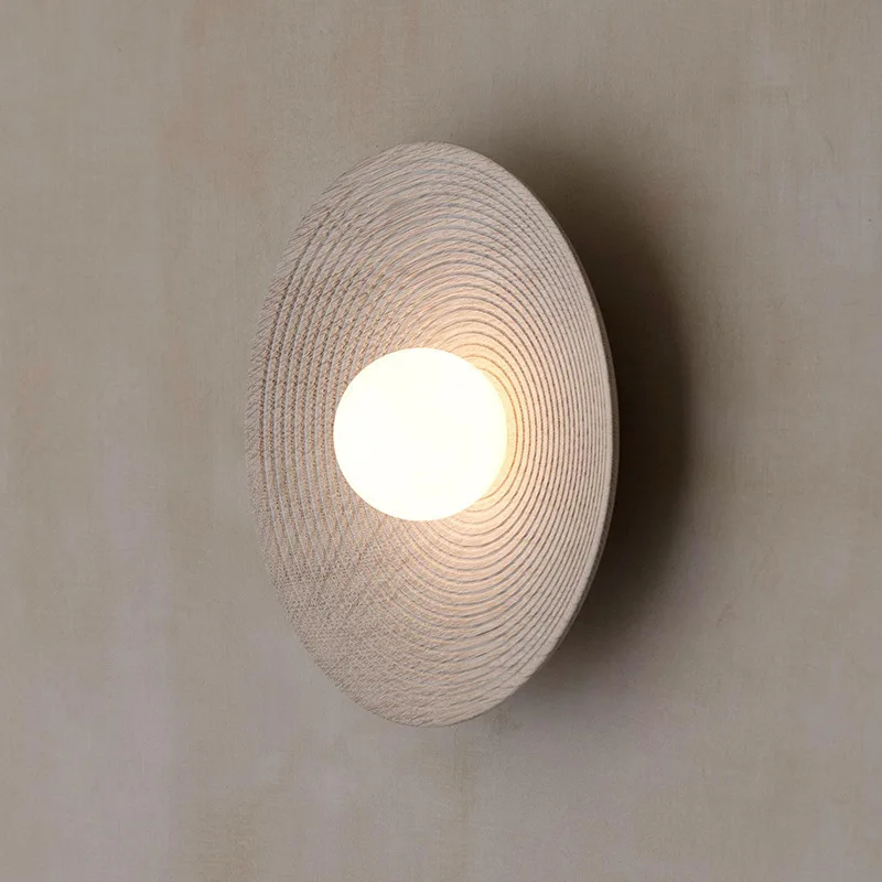 ODDA – Nordic Inspired Wall Lamp in Chestnut - Imagen 5