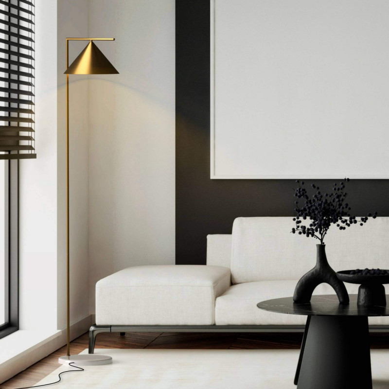 Ålesund Floor Lamp – Marble Base with Gold Finish