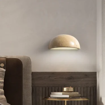 Kjerstad – Travertine Half-Moon Wall Lamp